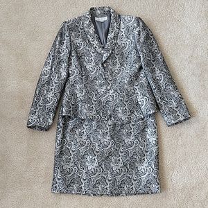 Tahari Arthur S Levine two-piece suit size 10